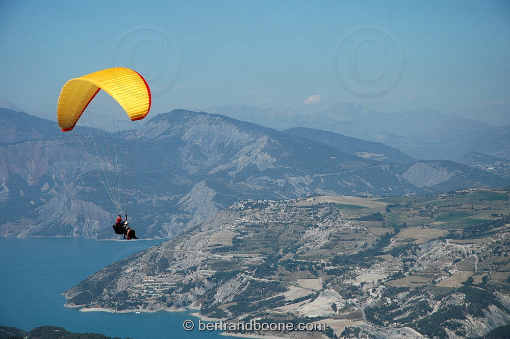 parapente à St Vincent les Forts(04)