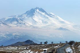 Volcano Ercyes (3916m) Turkey