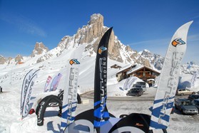Cortina snowkite contest 2009 passo Giau Italy