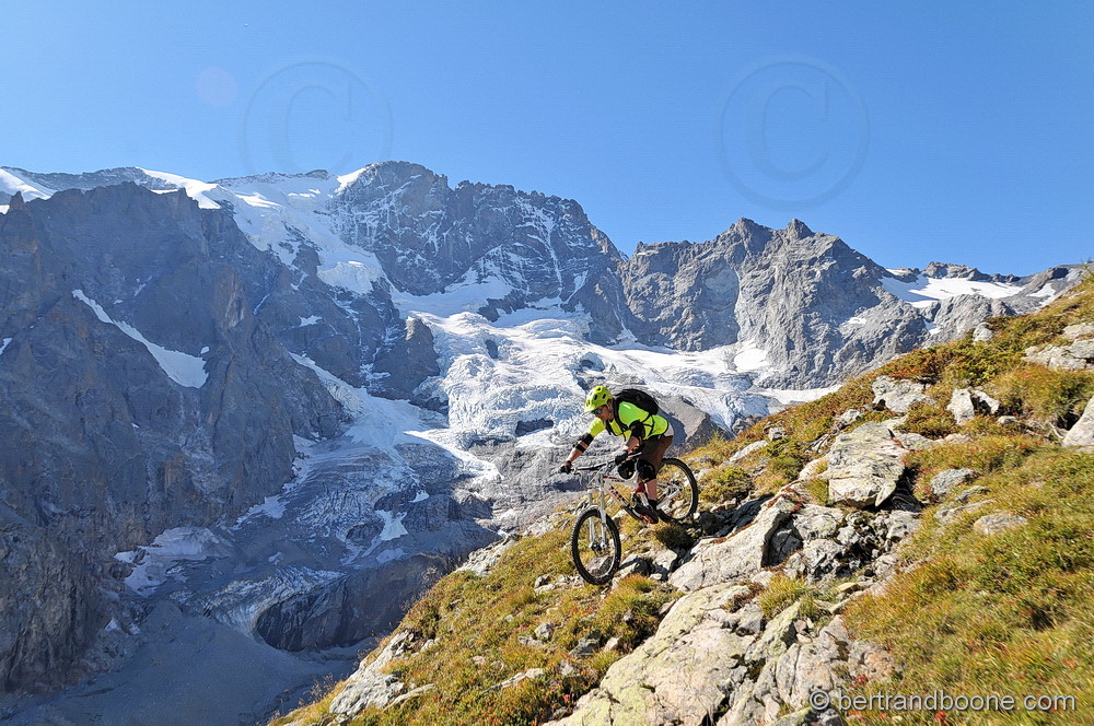 VTT dans les vallons de La Meije (05)