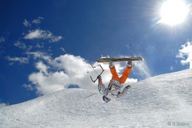 Cortina snowkite contest 2009 passo Giau Italy