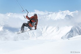 Etienne Lhote - snowkite a Gudauri - Georgie