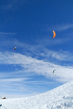 Cortina snowkite contest 2009 passo Giau Italy