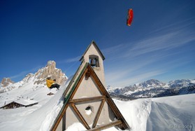 Johan Civel- Cortina snowkite contest 2009 passo Giau Italy