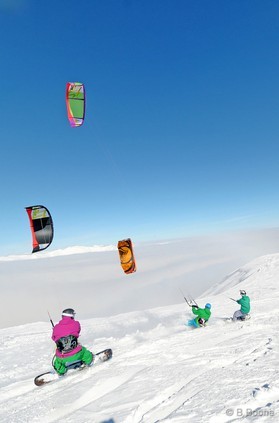 Goody Gaudard, Fabio Ingrosso, Romain Luppi - snowkite en Macedonia - Popova Shapka