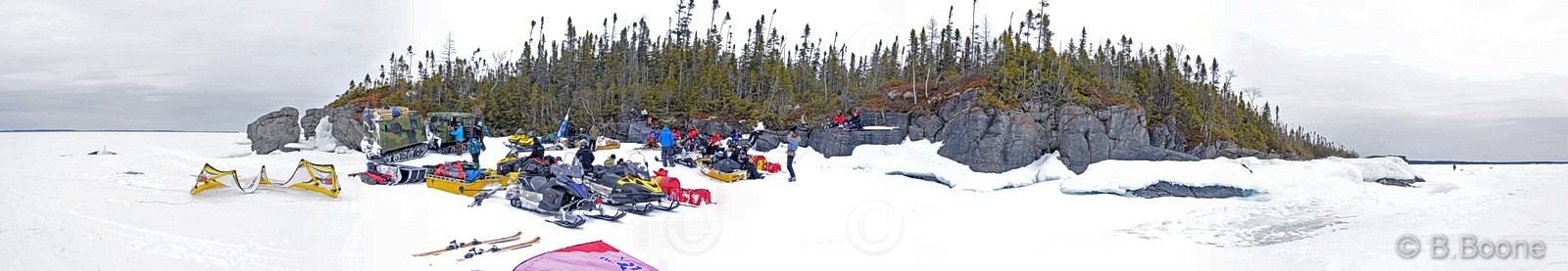 120406-051 © B.Boone - 120406-055 © B.Boone