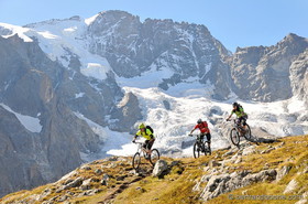 VTT dans les vallons de La Meije (05)