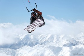 Etienne Lhote - snowkite a Gudauri - Georgie