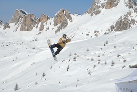 Cortina snowkite contest 2009 passo Giau Italy