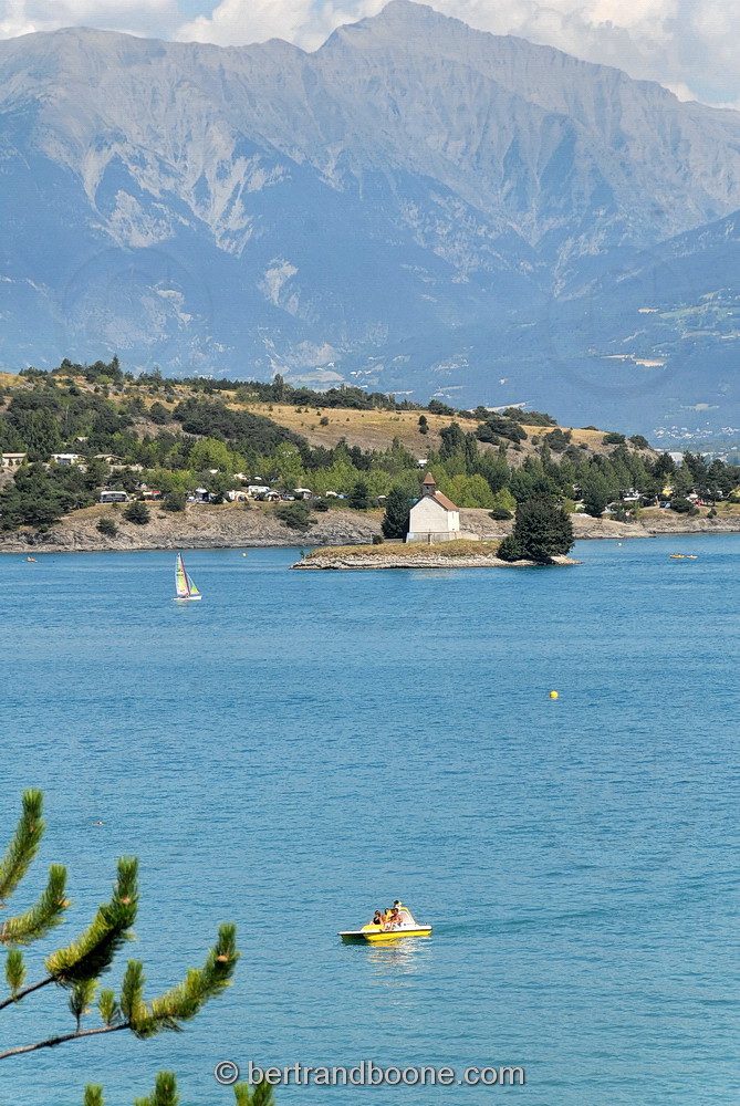 lac de Serre Ponçon - Hautes Alpes - France