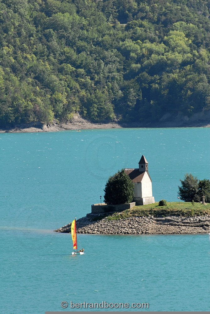 lac de serre-ponçon - hautes alpes - Fr
