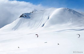 Etienne Lhote et Johann Civel - snowkite a Gudauri - Georgie