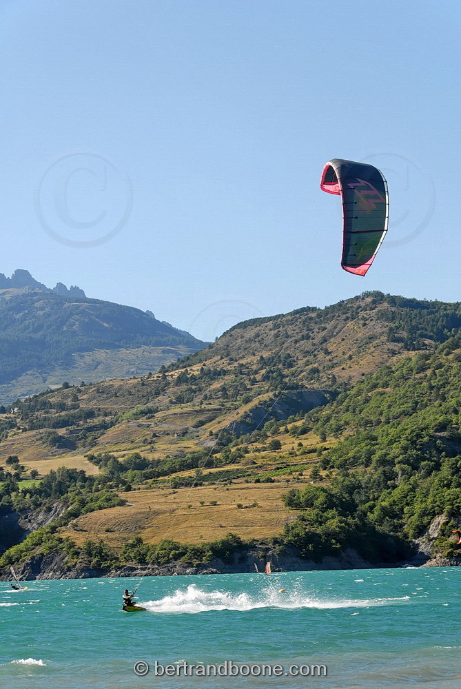 lac de serre-ponçon - hautes alpes - Fr
