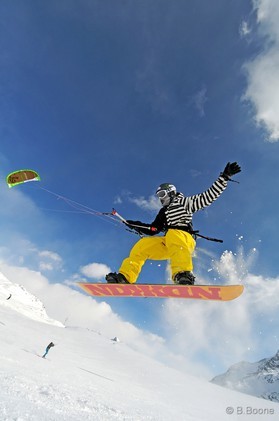Goody Gaudard - Bernina pass - snowkite en Suisse