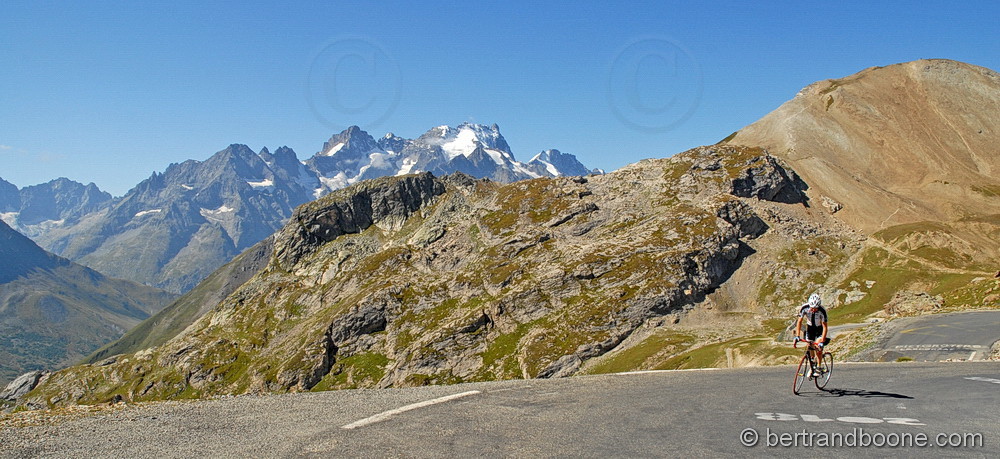 cyclisme au col du galibier-hautes alpes-France