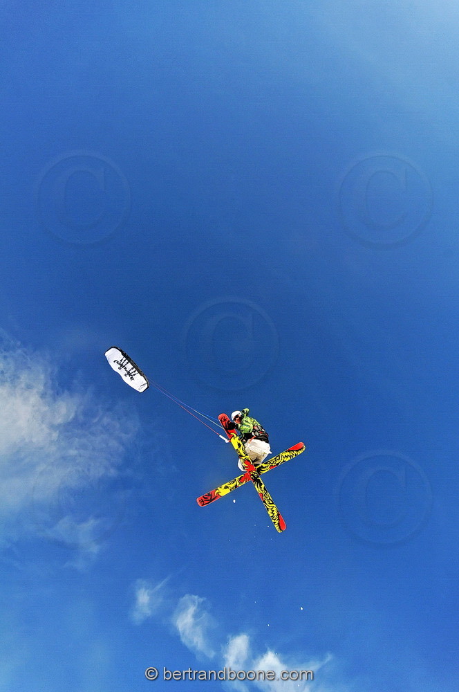Jérome Josserand - snowkite au col du Lautaret (05)