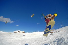 Cortina snowkite contest 2009 passo Giau Italy