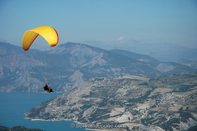 parapente à St Vincent les Forts(04)