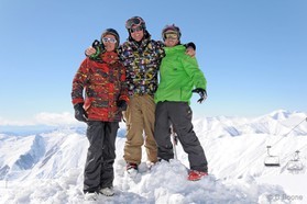 Etienne Lhote, Fabio Ingrosso et Johann Civel - snowkite en Georgie