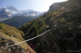 Slackline au Chazelet - La Grave - Hautes Alpes - France