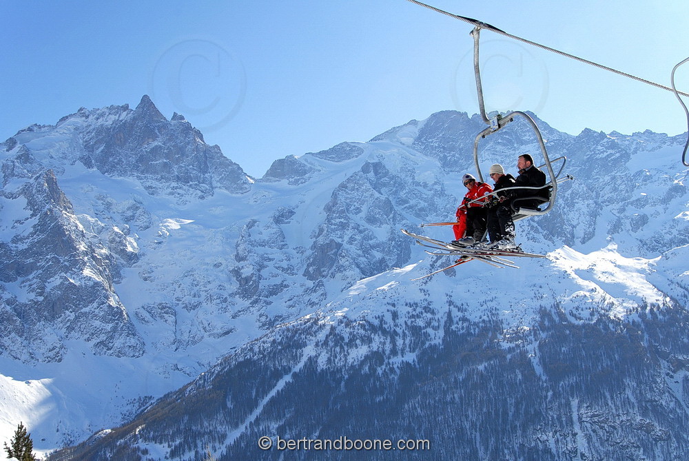 Au Pays de La Meije-Hautes Alpes-France