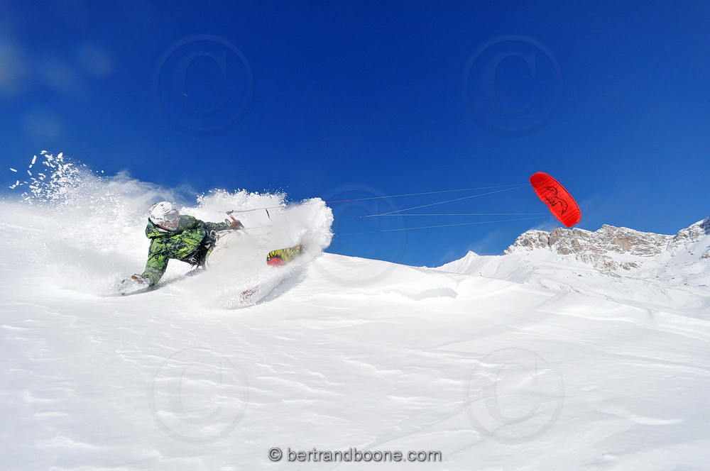 Jérome Josserand - snowkite au col du Lautaret (05)
