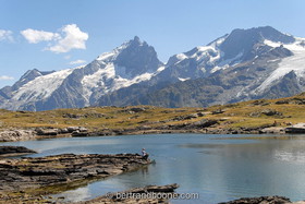 lac noir et massif de La Meije - hautes alpes - France