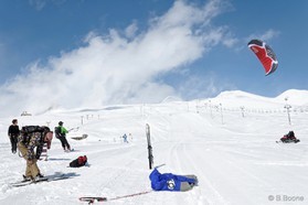 Etienne Lhote, Fabio Ingrosso et Johann Civel - Gudauri - snowkite en Georgie