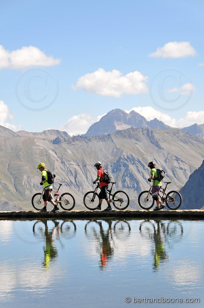VTT dans les vallons de La Meije (05)