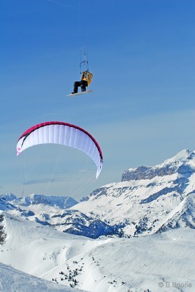 Cortina snowkite contest 2009 passo Giau Italy