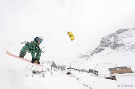 Romain Luppi - Simplon pass - snowkite en Suisse