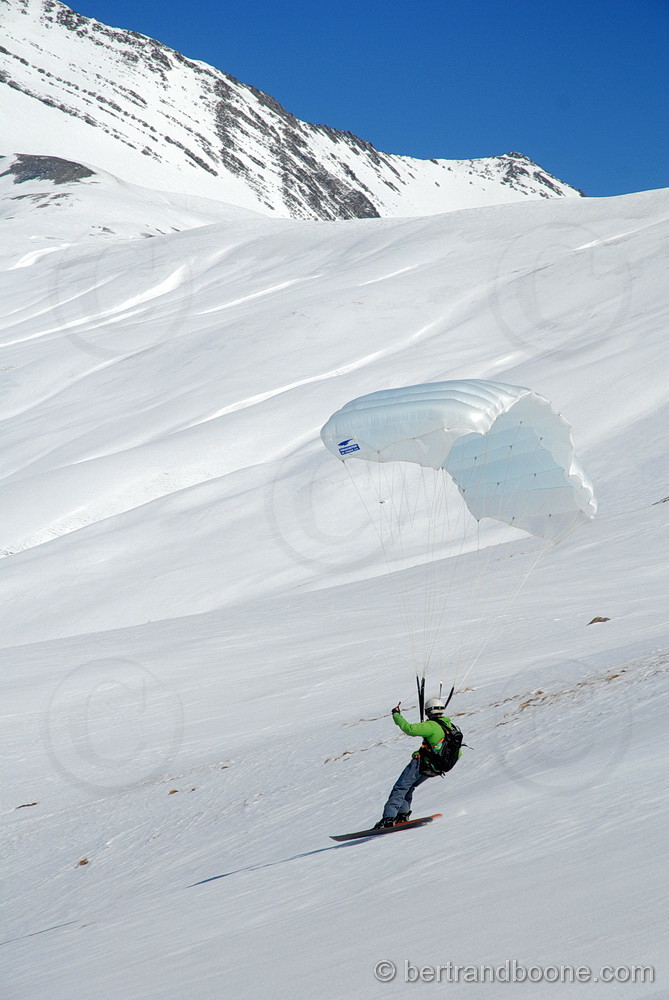 mathieu blanchard-speedflyng au chazelet 05 france