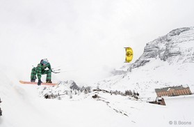 Romain Luppi - Simplon pass - snowkite en Suisse