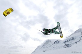 Romain Luppi - Bernina pass - snowkite en Suisse