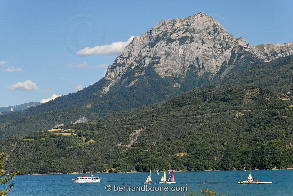 lac de Serre Ponçon - Hautes Alpes - France