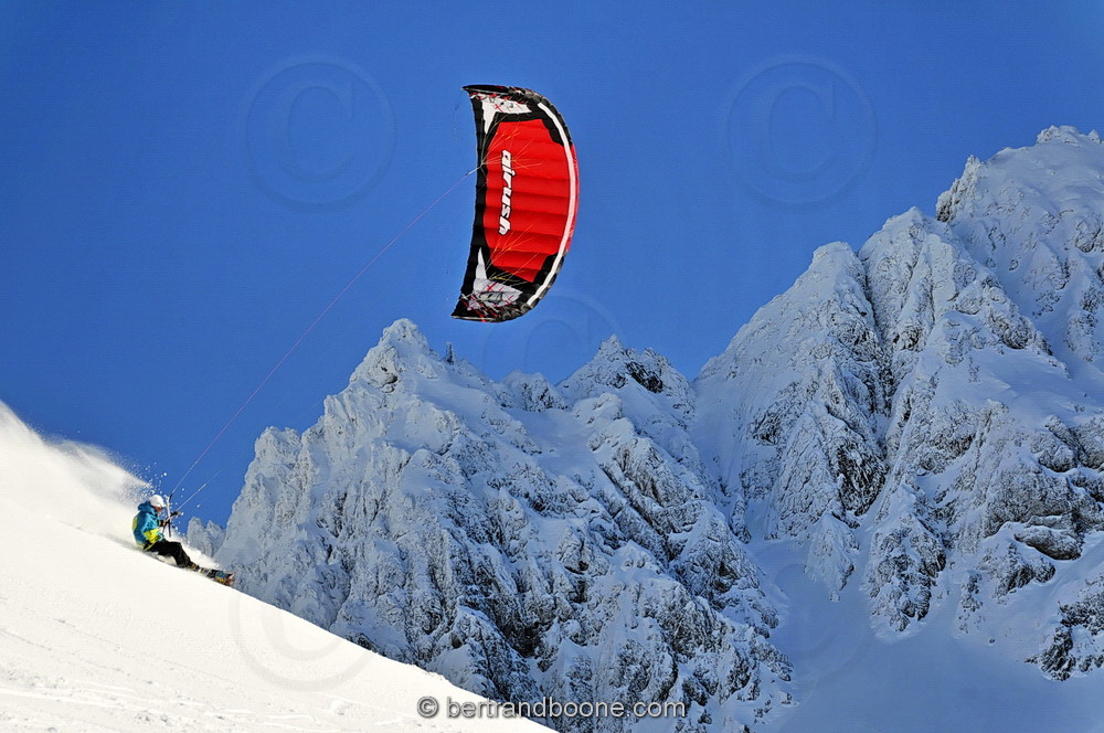Jérome Josserand snowkite au col du Lautaret