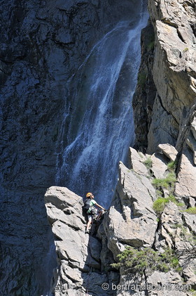 Escalade aux Fréaux - arrète de la cascade - La Grave (05)