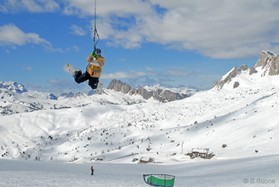 Cortina snowkite contest 2009 passo Giau Italy
