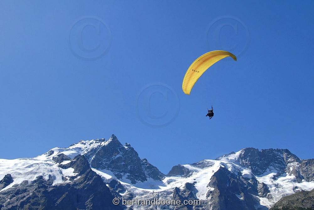parapente à La Grave La Meije- hautes-Alpes- France