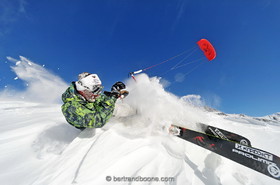 Jérome Josserand - snowkite au col du Lautaret (05)