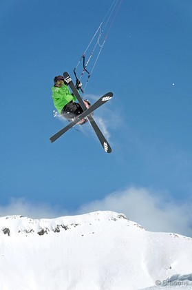 Johann Civel - snowkite a Gudauri - Georgie