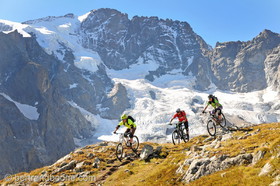 VTT dans les vallons de La Meije (05)