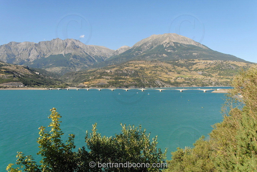 lac de serre-ponçon - hautes alpes - Fr