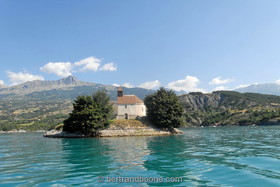 lac de Serre Ponçon - Hautes Alpes - France